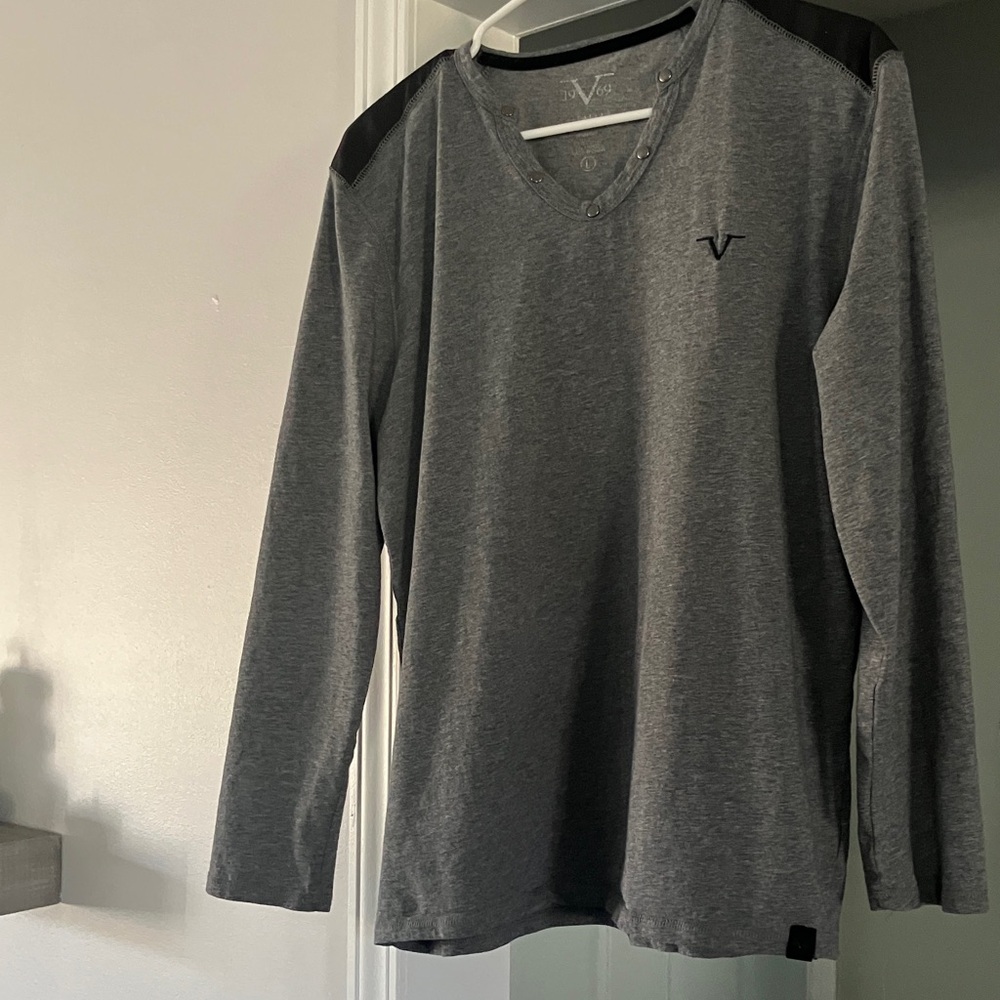 Versace Gray Long Sleeve V-Neck Shirt large , but fits more like a medium.